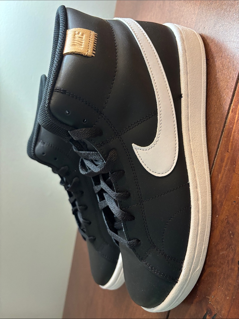 Retro Nike Court Royale 2 Mid